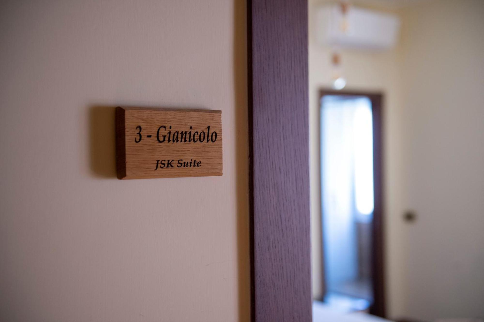 Jsk * Rome